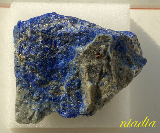 Минералы Подземные Богатства №11 - Лазурит