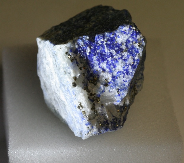 Минералы Подземные Богатства №11 - Лазурит