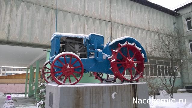 Тракторные музеи/выставки/памятники