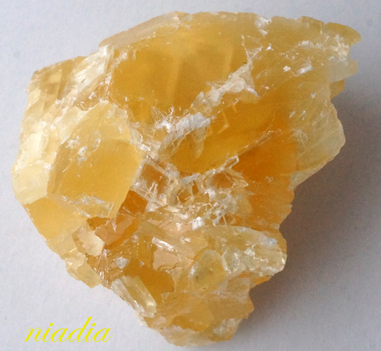 Минералы Подземные Богатства №17 - Желтый Кальцит