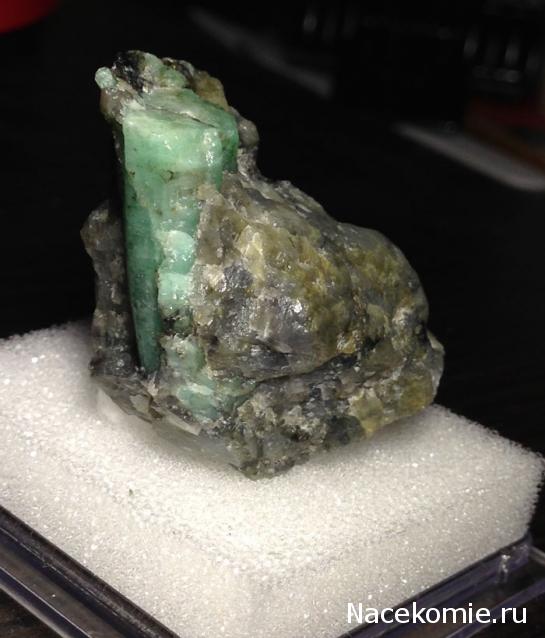 Минералы Подземные Богатства №20 - Берилл