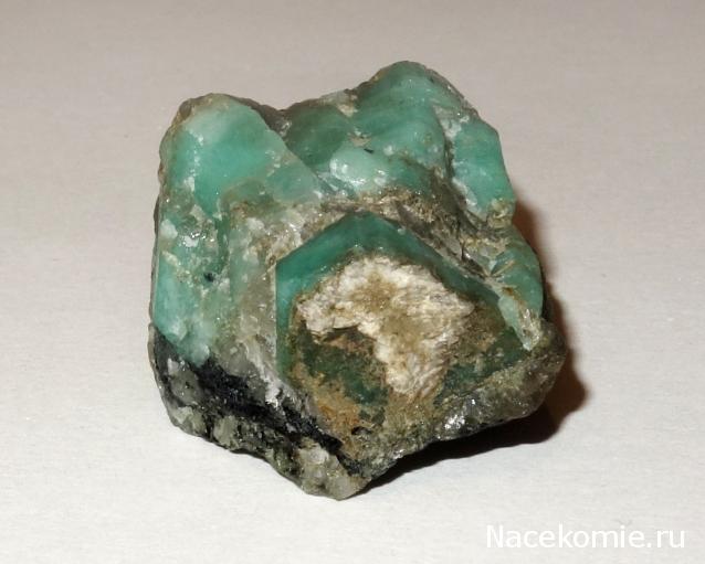 Минералы Подземные Богатства №20 - Берилл