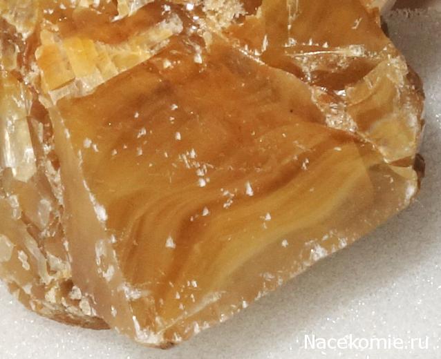 Минералы Подземные Богатства №17 - Желтый Кальцит