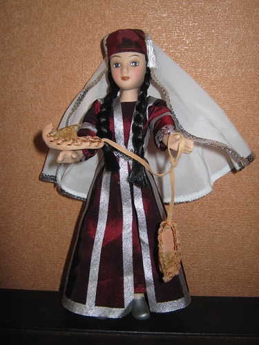 Куклы в народных костюмах №63 Кукла в праздничном костюме крымской татарки