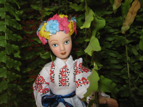 Куклы в народных костюмах №66 Кукла в девичьем костюме Витебской губернии