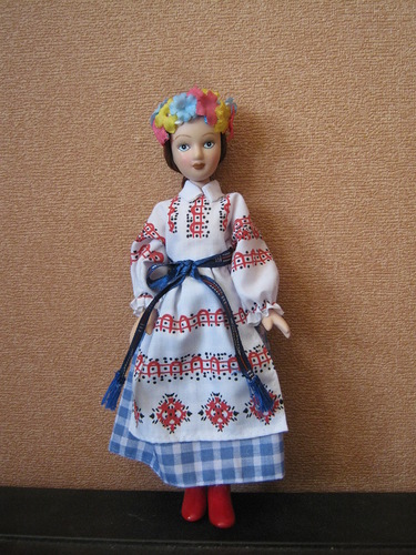 Куклы в народных костюмах №66 Кукла в девичьем костюме Витебской губернии
