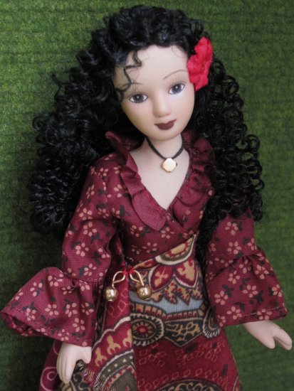 Куклы в народных костюмах №67 Кукла в цыганском девичьем костюме