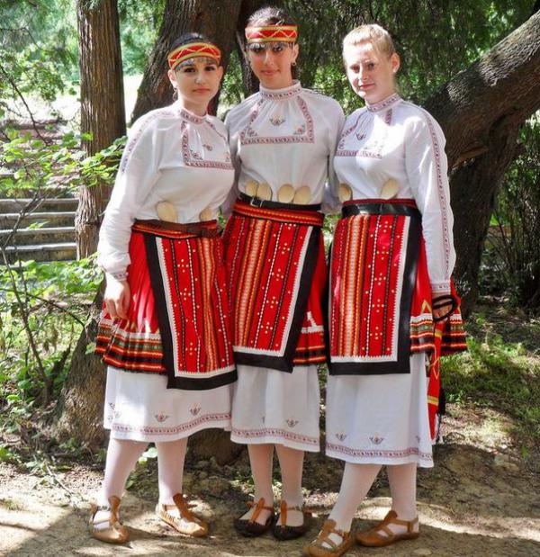 Куклы в народных костюмах №77 Кукла в болгарском  летнем костюме