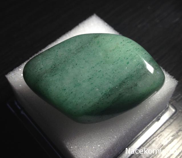 Минералы Подземные Богатства №29 - Зеленый Авантюрин