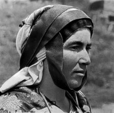 Лакский праздничный костюм