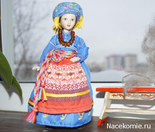 Куклы в народных костюмах №37 Кукла в девичьем костюме старообрядцев-"поляков" Томской губернии