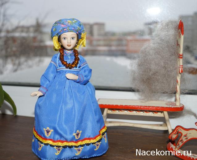 Куклы в народных костюмах №37 Кукла в девичьем костюме старообрядцев-"поляков" Томской губернии