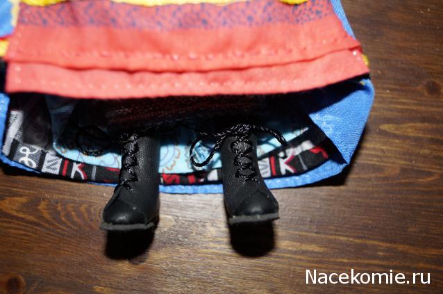 Куклы в народных костюмах №37 Кукла в девичьем костюме старообрядцев-"поляков" Томской губернии