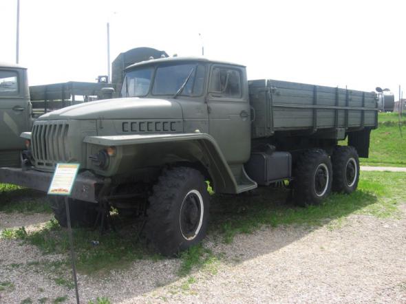 Грузовик Урал 43202
