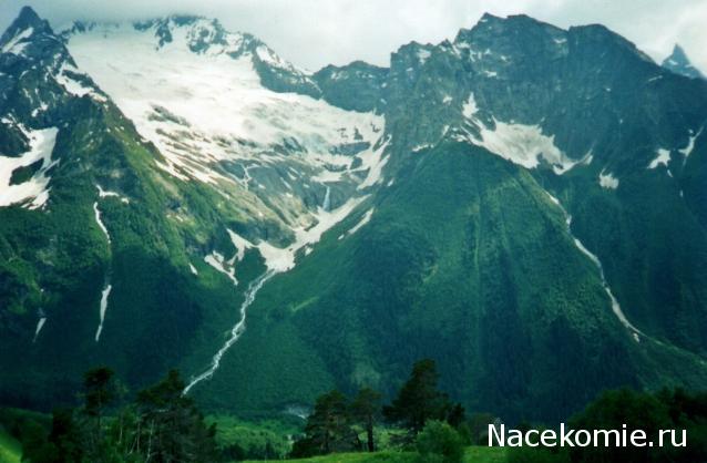 Куклы в народных костюмах – "Девчушки-болтушки"