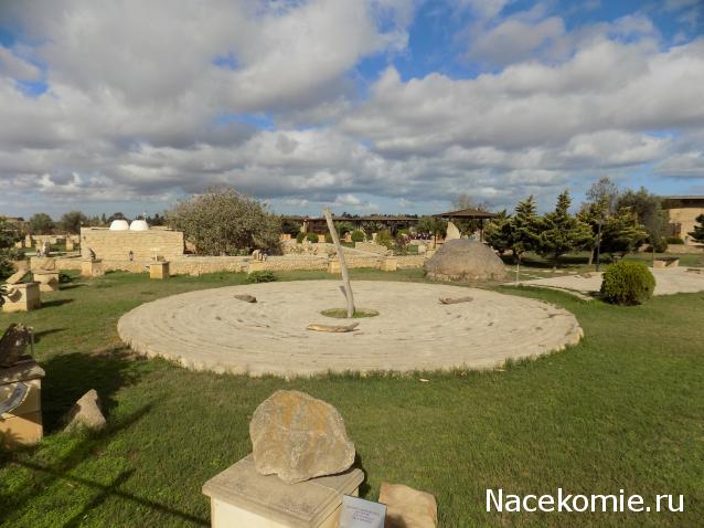 Куклы в народных костюмах №32 Кукла в азербайджанском праздничном костюме