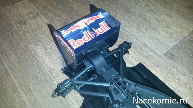 Болид Формулы-1 Red Bull Racing's RB7 1/7