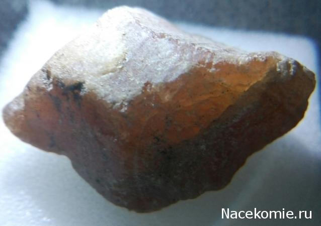 Минералы Подземные Богатства №67 - Гессонит