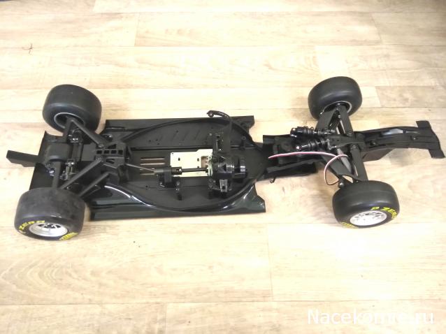 Болид Формулы-1 Red Bull Racing's RB7 1/7