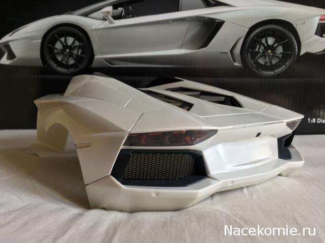 Lamborghini Aventador Roadster POCHER 1/8