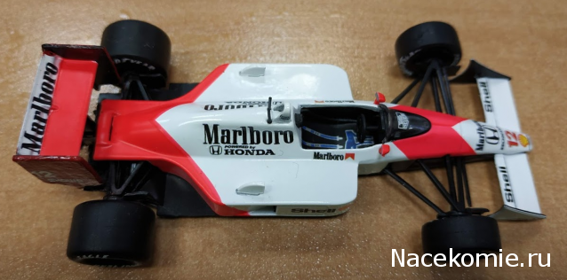 Formula 1 №1 - McLaren MP4/4 - Айртон Сенна (1988)
