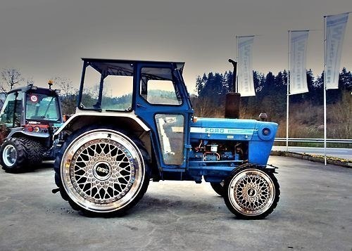 Праздник каждый день - поздравлялка Авторазделов