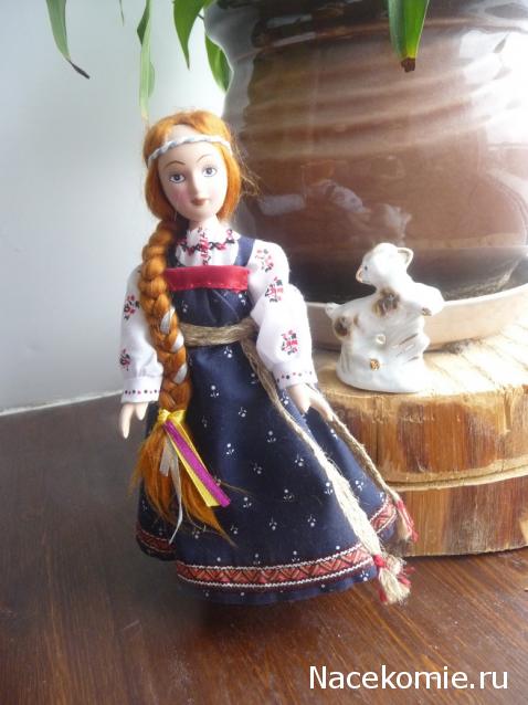 Куклы в народных костюмах №55 Кукла в девичьем костюме Астраханской губернии