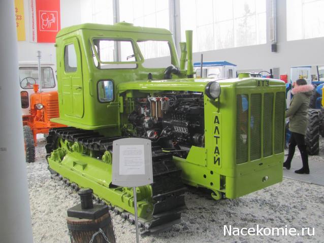 Тракторные музеи/выставки/памятники