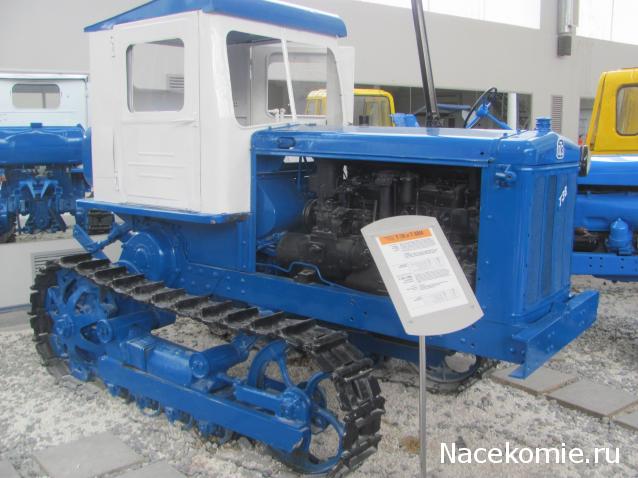 Тракторные музеи/выставки/памятники