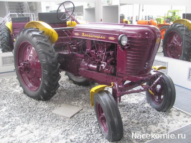 Тракторные музеи/выставки/памятники