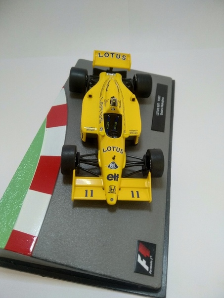 Formula 1 №9 - Lotus 99T - Сатору Накадзима (1987)