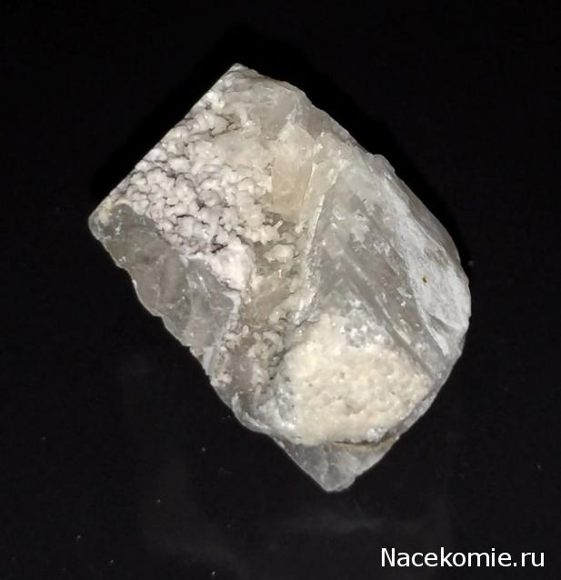 Минералы Подземные Богатства №88 - Стильбит