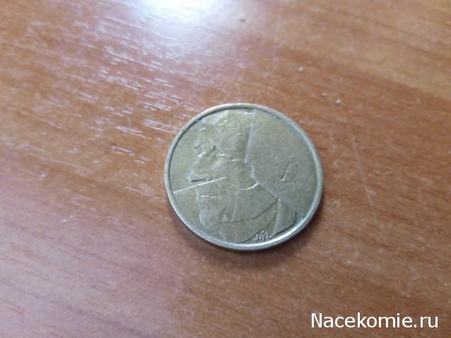 Деньги Мира №4 - Банкнота 200 рублей (Таджикистан) + монета 1 сентаво (Куба)