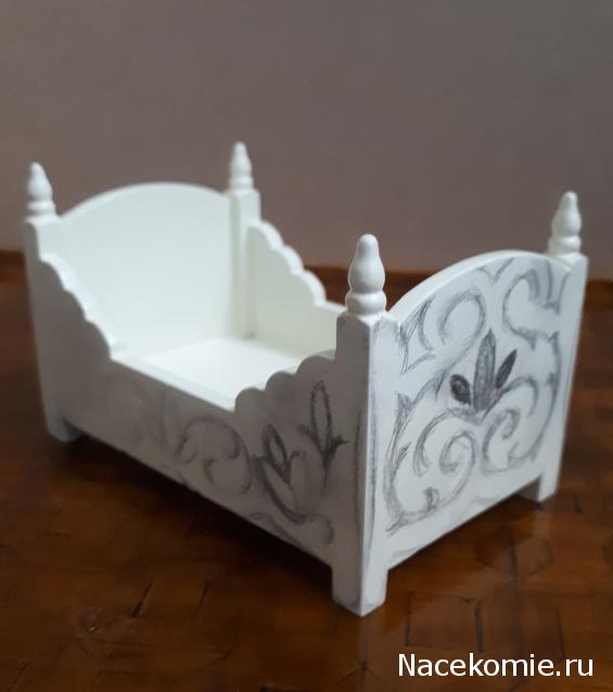 Кукольный Дом №25 - Белая Кроватка