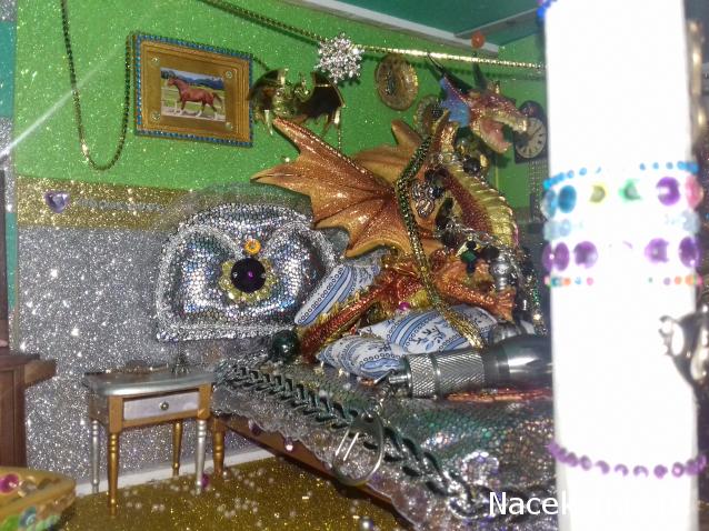 MisterDrakon - Дом "Золотой Дракон" для Драконьих Самок: Бейзил, Лада, Сапфира, Джессика, Сису.