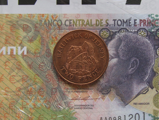 Деньги Мира №41 - Банкнота 5000 добр (Сан-Томе и Принсипи) + монета 2 стотинки (Болгария)