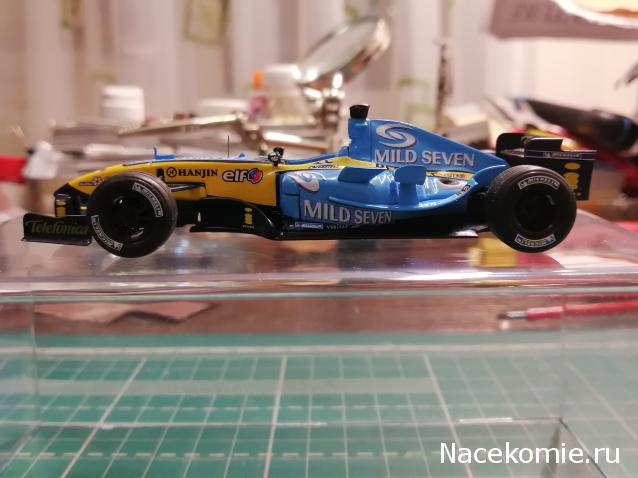 Formula 1 №28 - Renault R25 - Фернандо Алонсо (2005)
