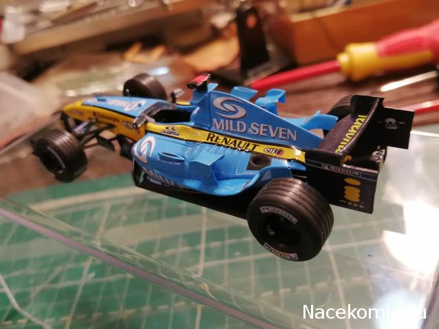 Formula 1 №28 - Renault R25 - Фернандо Алонсо (2005)