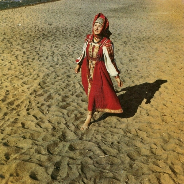 Куклы в народных костюмах №50 Кукла в праздничном костюме Тверской губернии