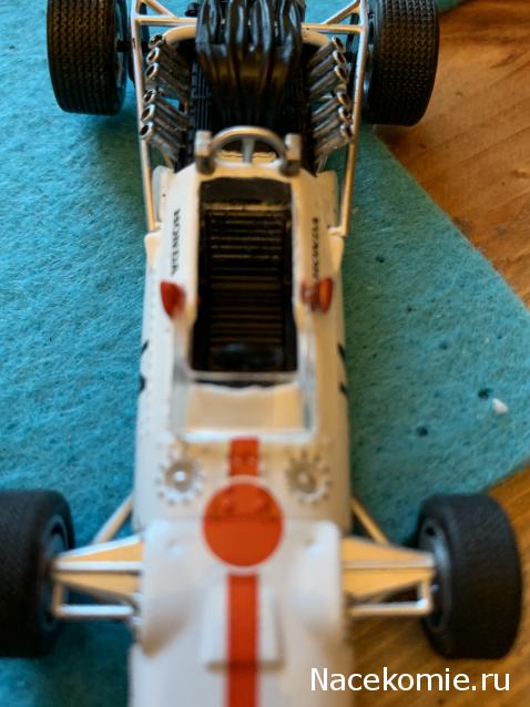 Formula 1 №10 - Honda RA 300 Джон Сёртис (1967)