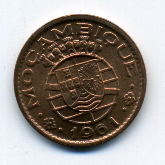 Монеты и Банкноты №421 - 1 сентаво (Бразилия), 20 сентаво (Мозамбик)