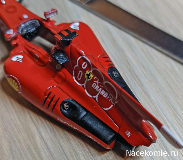 Formula 1 №18 - Ferrari F10 Фелипе Масса (2010)