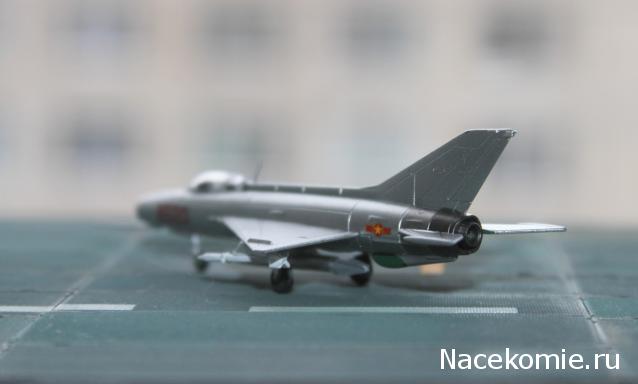 F-Toys VS13 F-8 Crusader и МиГ-21Ф 1/144