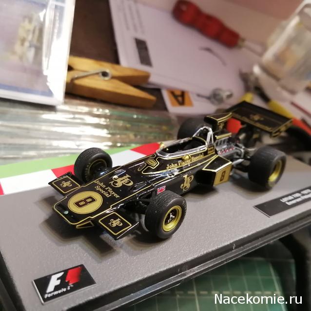 Formula 1 №38 - Lotus 72D - Эмерсон Фиттипaльди (1972)