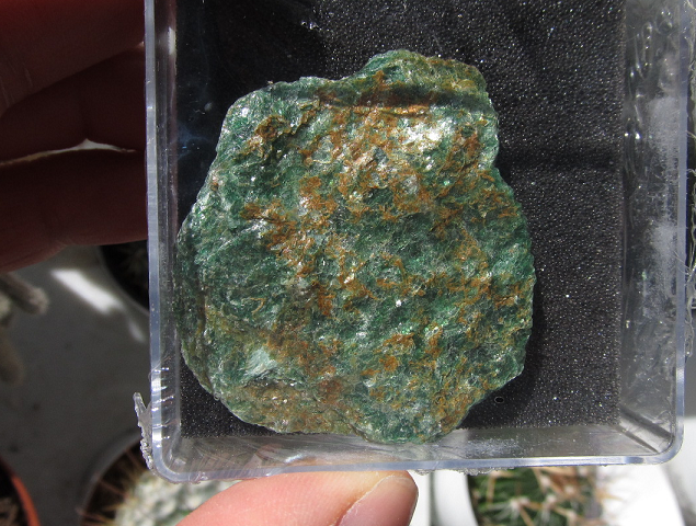 Минералы №15 - Фуксит