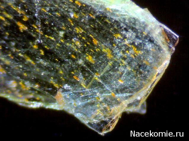 Минералы №15 - Фуксит