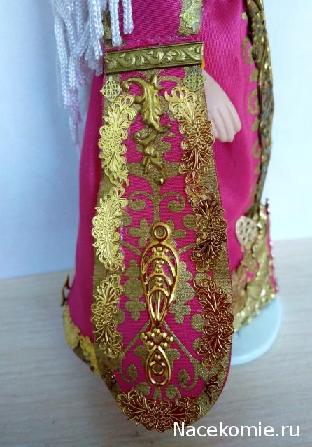 Куклы в народных костюмах №90 Кукла в кабардинском женском костюме