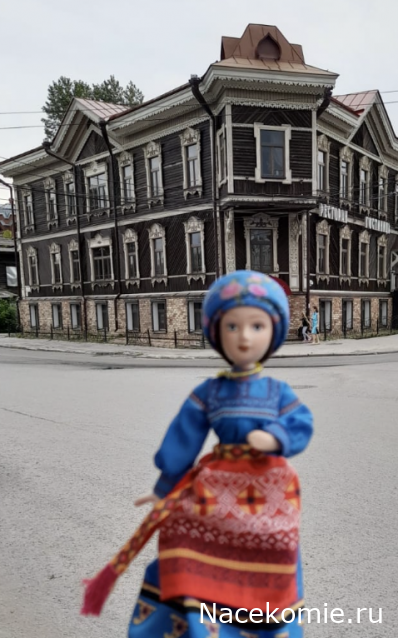 Куклы в народных костюмах №37 Кукла в девичьем костюме старообрядцев-"поляков" Томской губернии