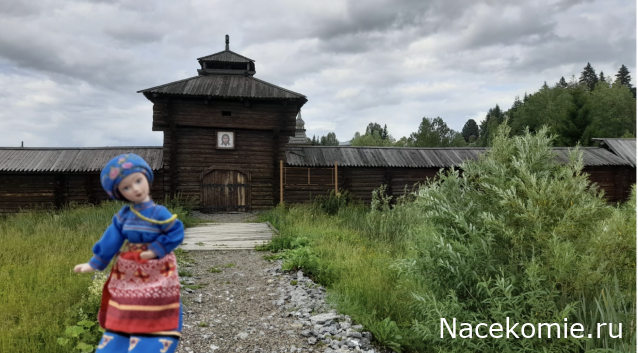 Куклы в народных костюмах №37 Кукла в девичьем костюме старообрядцев-"поляков" Томской губернии