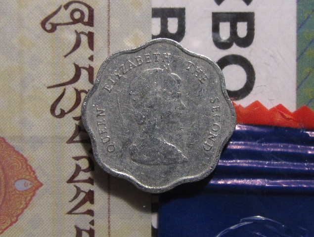 Деньги Мира №22 - Банкнота 5 нгултрумов (Бутан) + монета 1 цент (Бермудские острова)